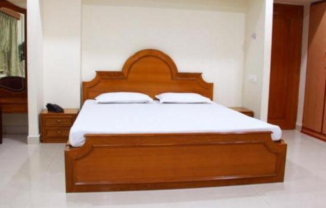 Lloyds Guest House, North Boag Road, T. Nagar Chennai Exterior photo